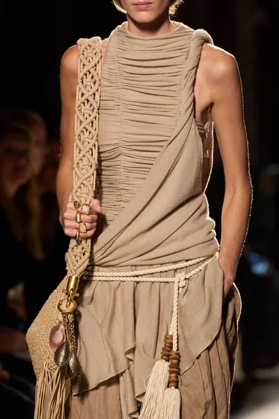 Look 57
